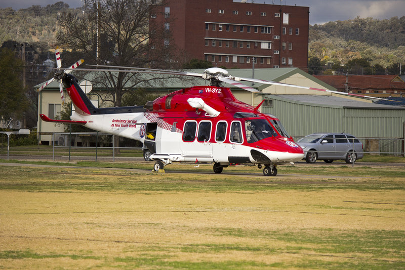 AgustaWestland_AW139_(VH-SYZ)_operated_by_Lloyd_Off-Shore_Helicopters_for_Ambulance_Service_of_New_South_Wales_as_Rescue_24_at_the_Duke_of_Kent_Oval_Helipad_(1).jpg