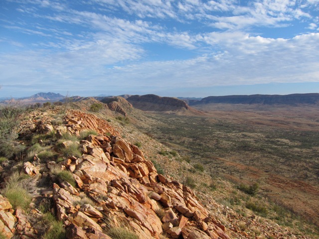 Looking west from Giles Lookout.JPG