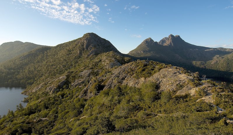 Hansons Peak and Cradle Mountain.jpg