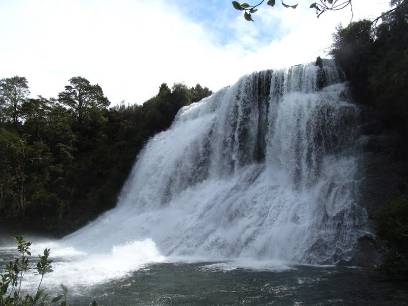 Papakorito Falls.jpg
