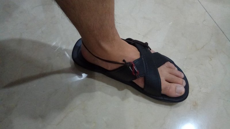 Daiso Slide Sandles mod.jpg