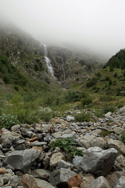 Waterfall after La Fouly.jpg