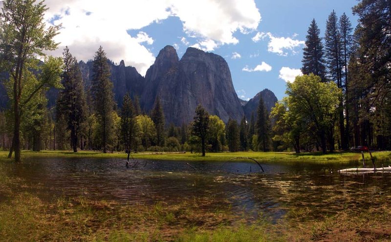 Yosemite panorama.jpg