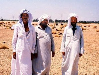 3bedouins..lose clothes and light colored.jpg