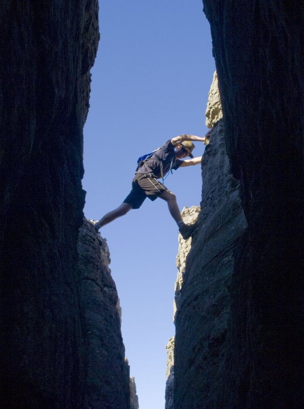 0136TomOverCrevice.jpg