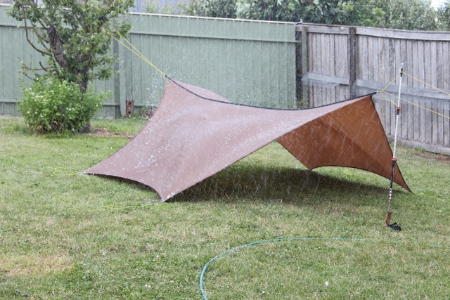 Lightweight tarp 130_640x427.JPG