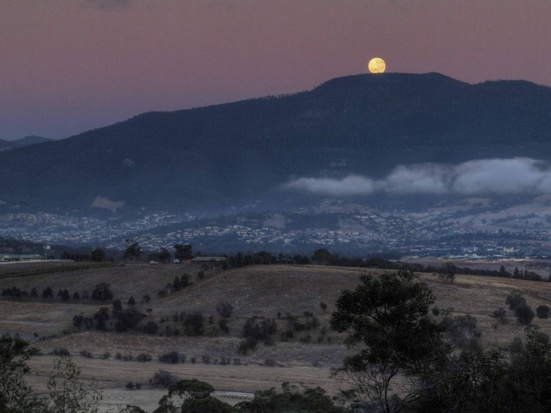 Faulkner_moon.jpg