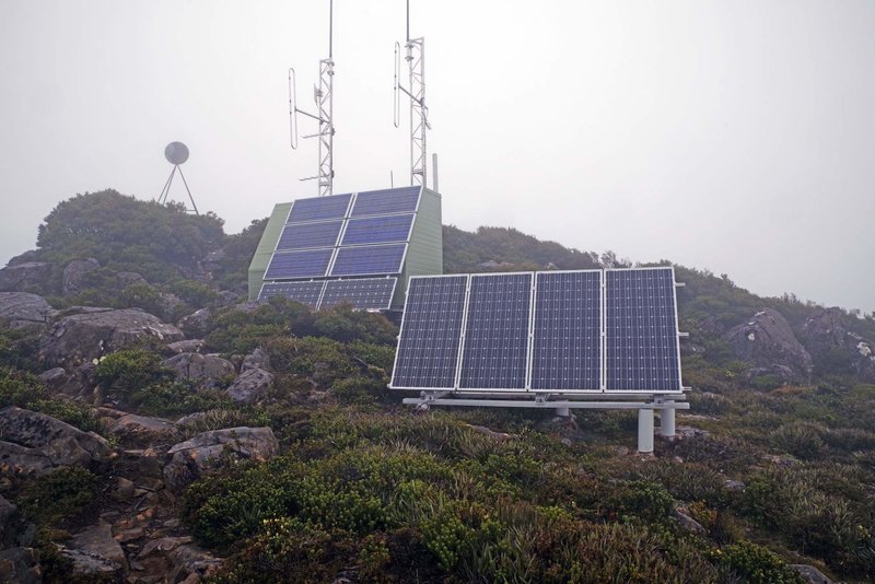 9090eRadio.jpg