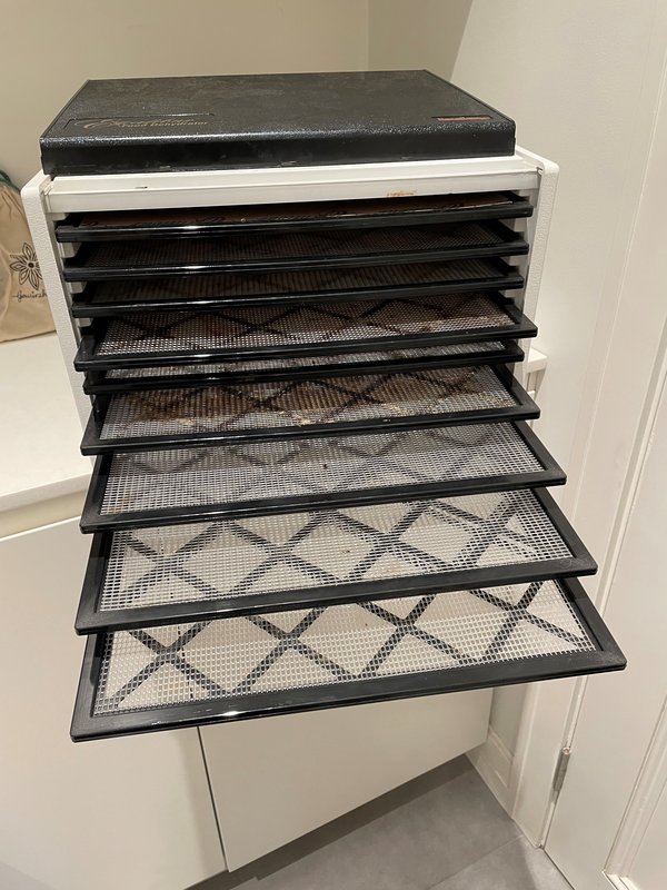 Dehydrator 3.jpg