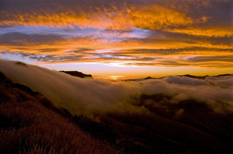 3767AkoroaSunset.jpg